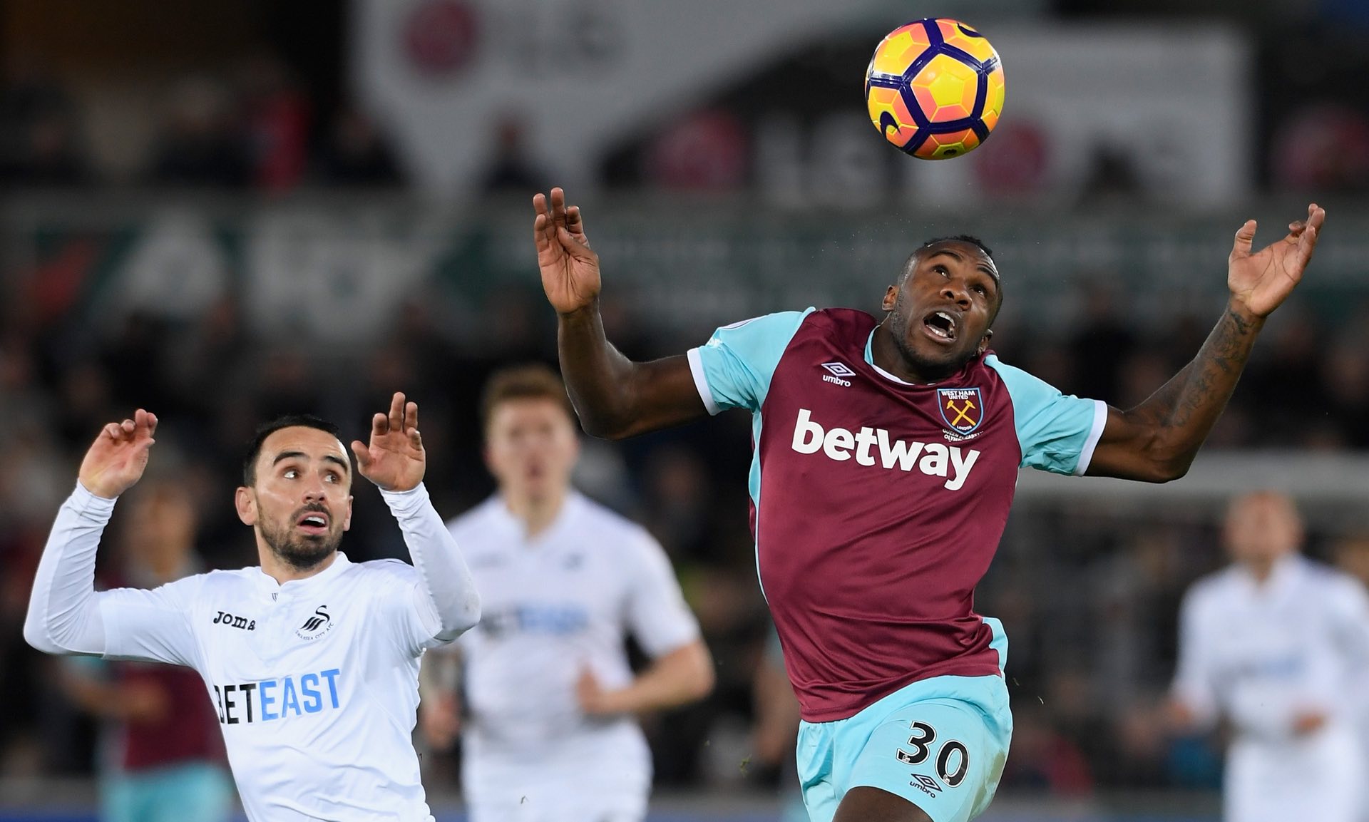 持着一种与 持着一种与